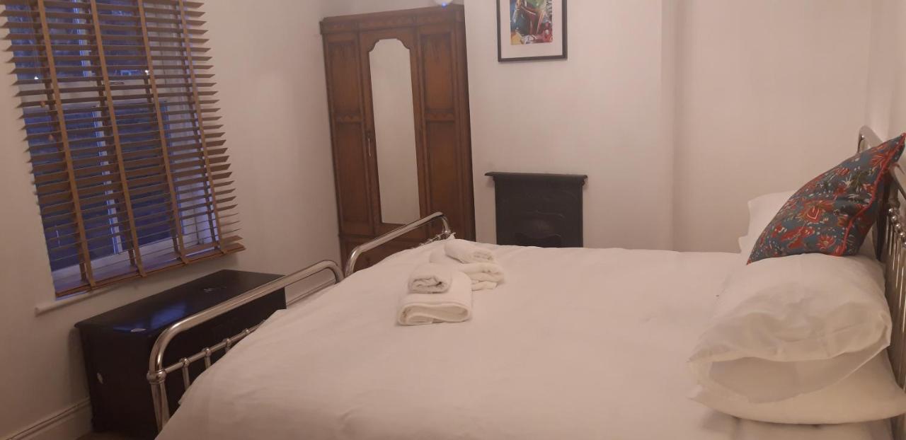 סטרטפורד-אפון-אבון Bodhi Tree Cottage - Grove Road Cottages מראה חיצוני תמונה